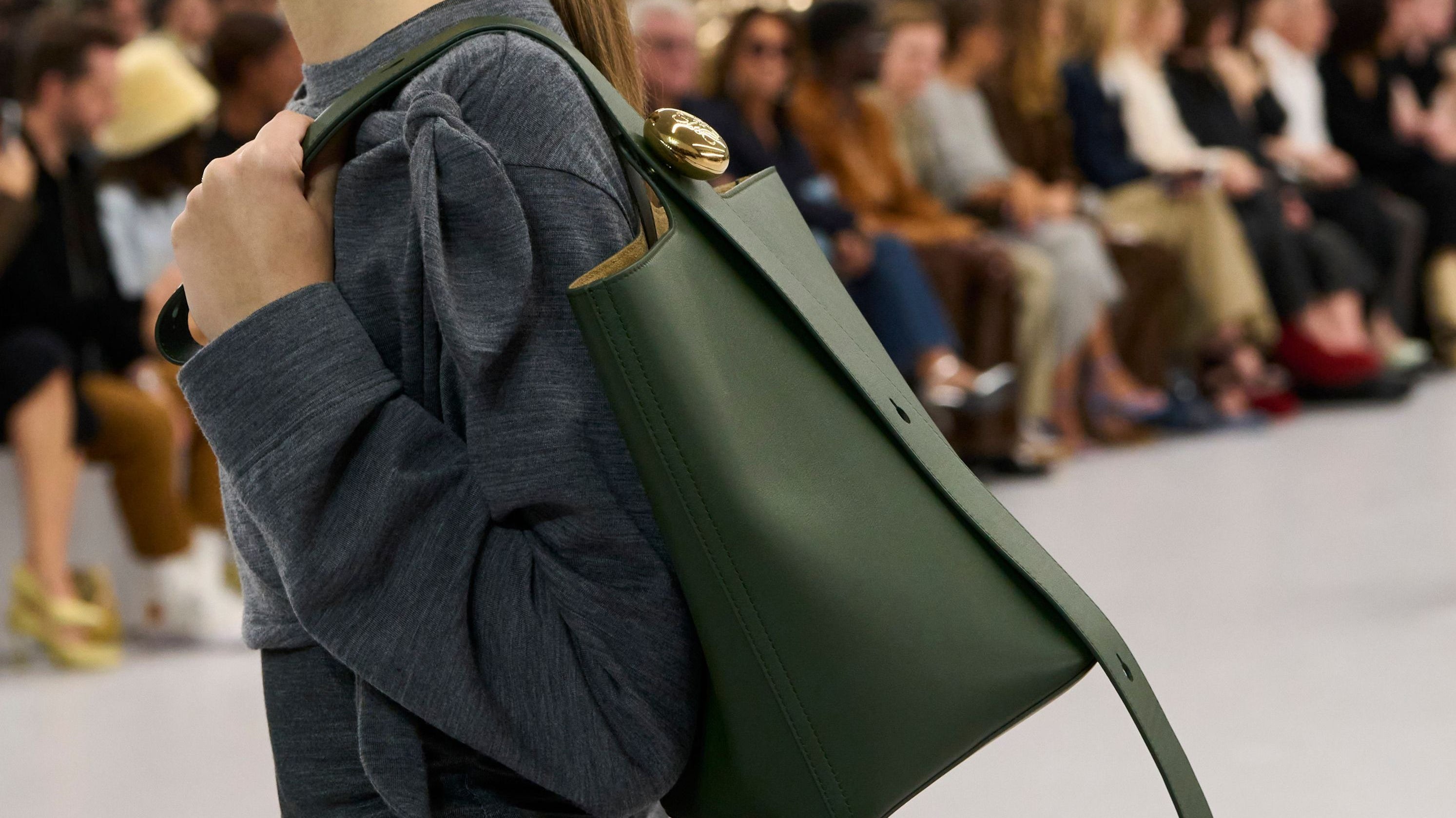 Les tendances incontournables des sacs à main cette année - Delcier