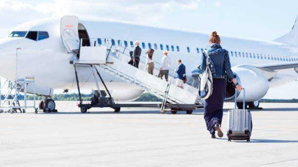 Quel sac à main pour voyager en avion ? Guide pratique pour des vols stylés et organisés - Delcier