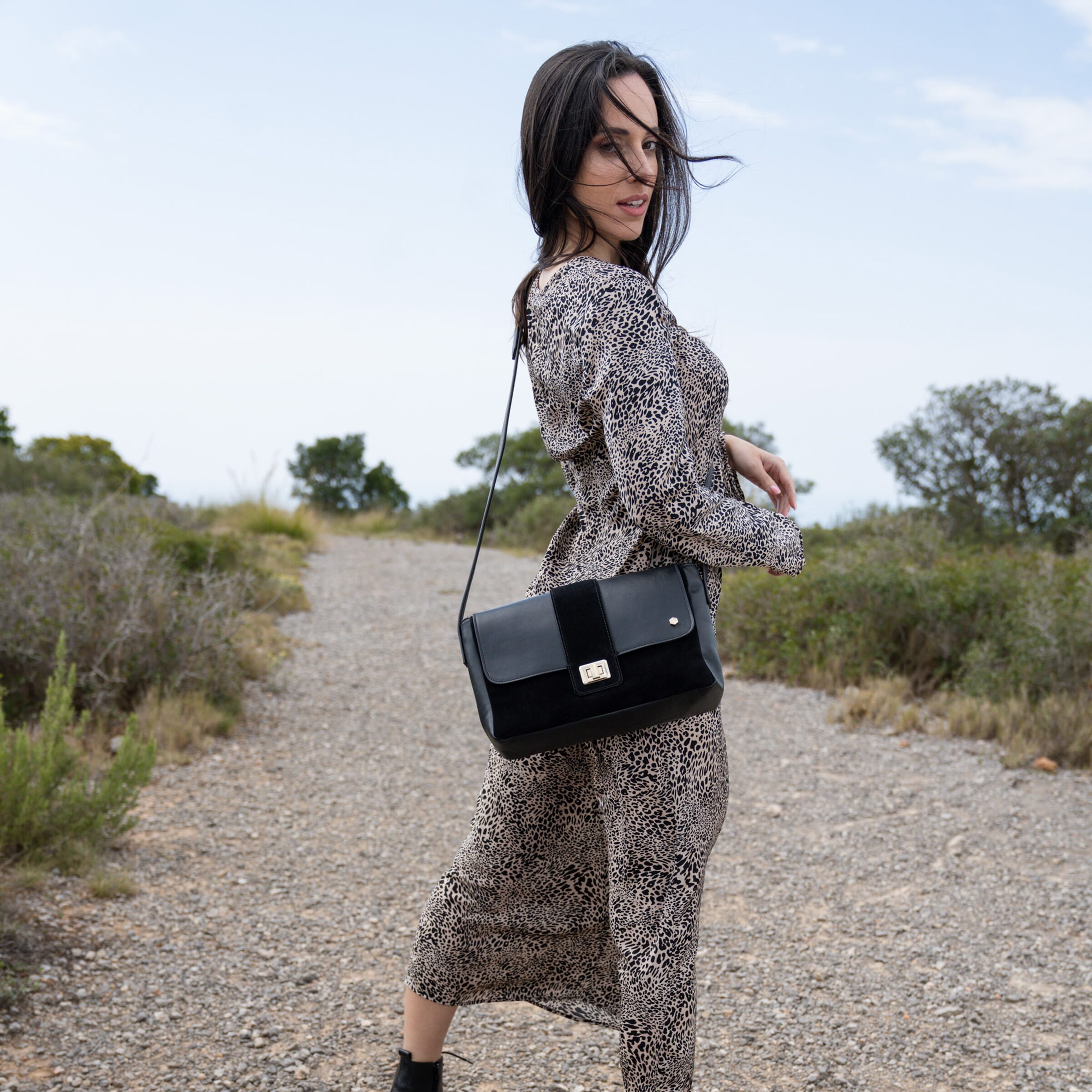 Sacs à main en bandoulière : l’allié mode ultime entre élégance et liberté - Delcier